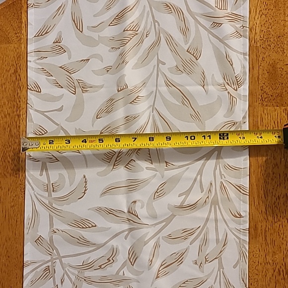 Greenery table runner - Picture 2 of 4